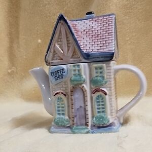 Charming House-Shaped Teapot